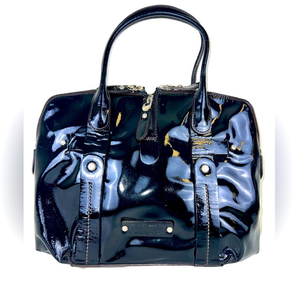 SALVATORE FERRAGAMO TOTE BAG IN BLACK PATENT LEATHER - Picture 1 of 10